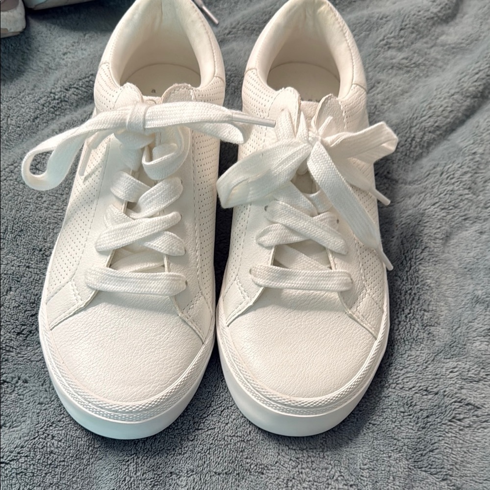 a new day Women's White Athletic Shoes